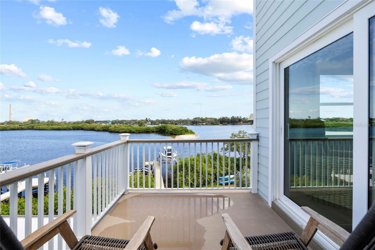 1512 Riverside Drive, Tarpon Springs, FL 34689 Photo