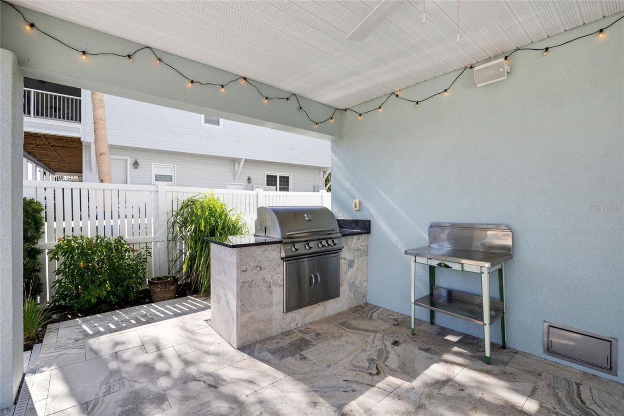 1512 Riverside Drive, Tarpon Springs, FL 34689 Photo