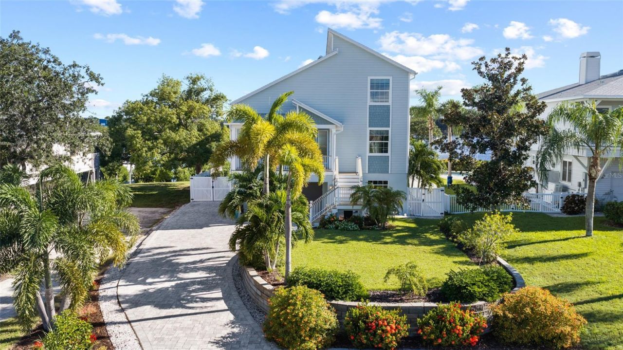 1512 Riverside Drive, Tarpon Springs, FL 34689 Photo
