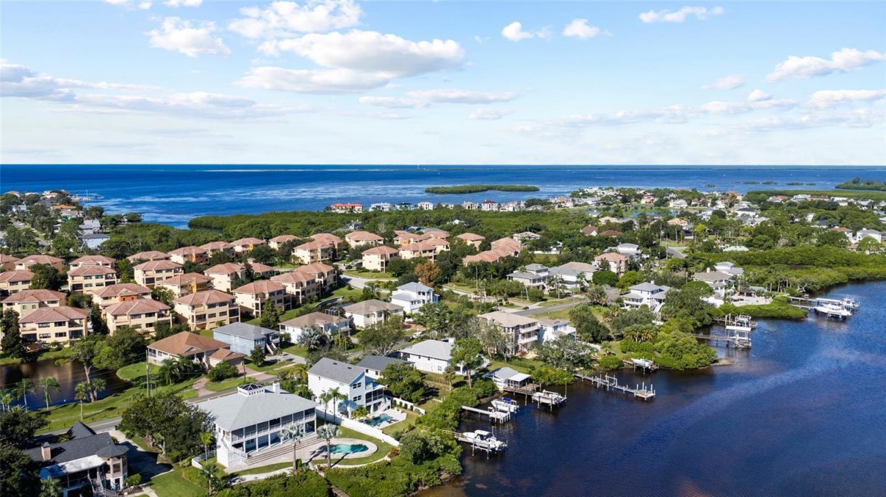 1512 Riverside Drive, Tarpon Springs, FL 34689 Photo