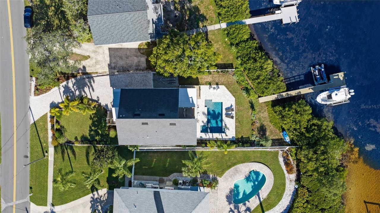 1512 Riverside Drive, Tarpon Springs, FL 34689 Photo