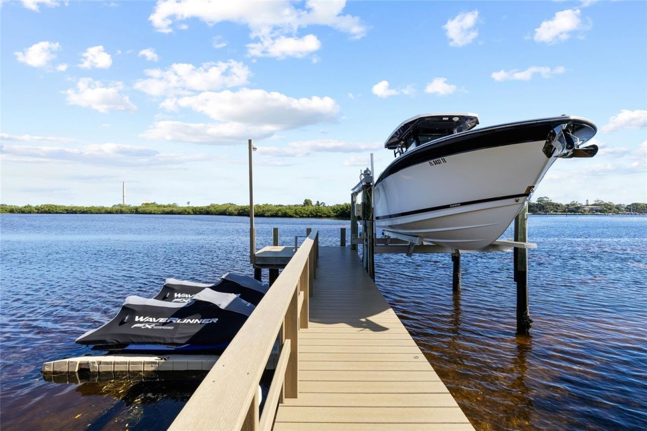 1512 Riverside Drive, Tarpon Springs, FL 34689 Photo
