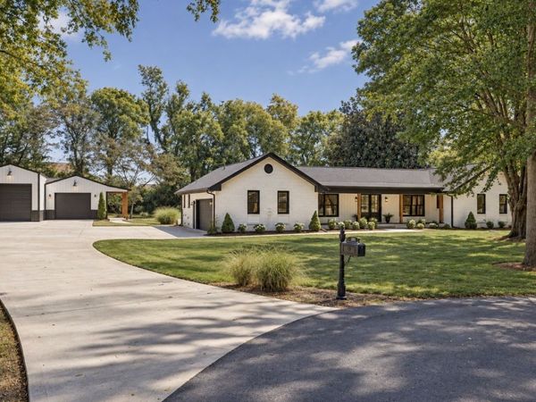 301 Rosebrook Dr , Gallatin, TN 37066
