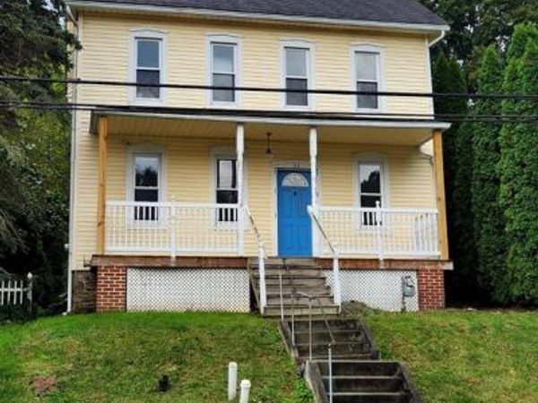 55 E MAIN STREET, WINDSOR, PA 17366