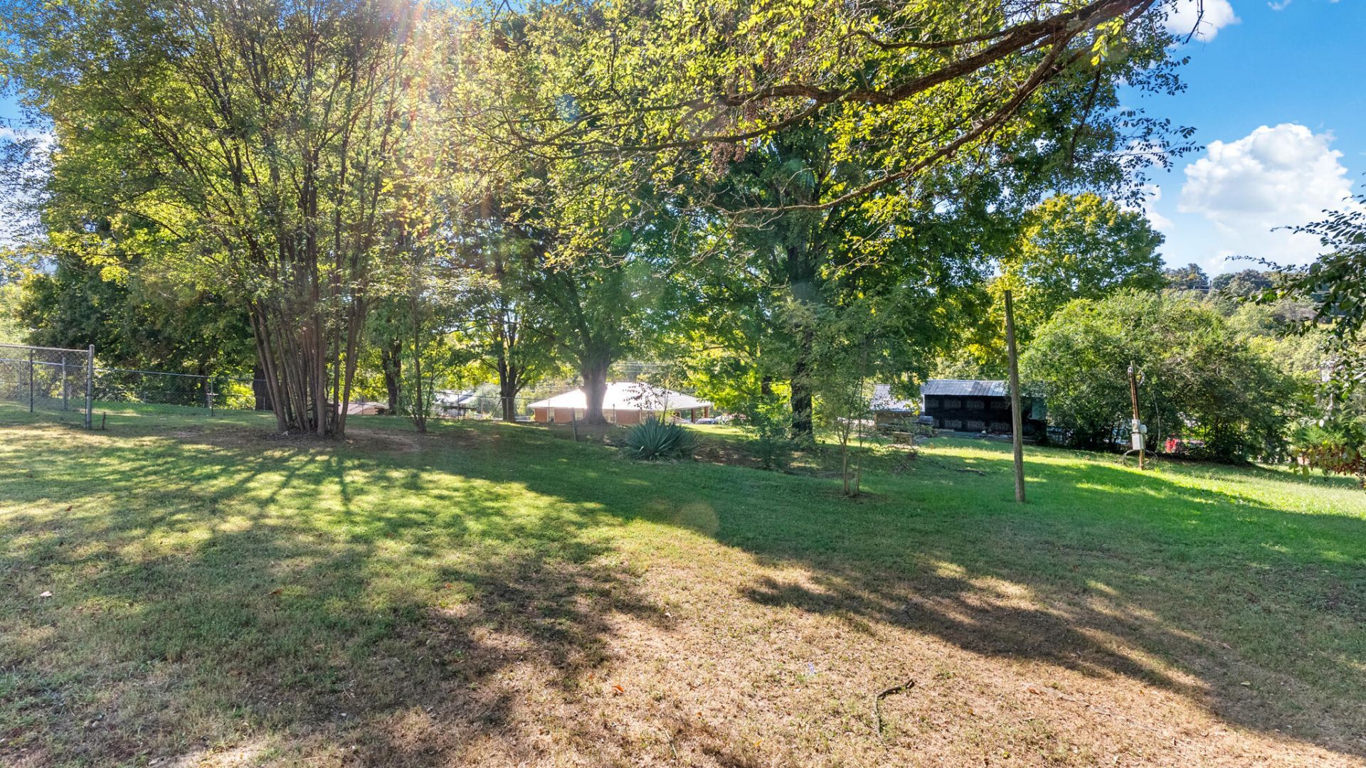 1938 Old Liberty Hill Road, Morristown, TN 37814 Main Photo