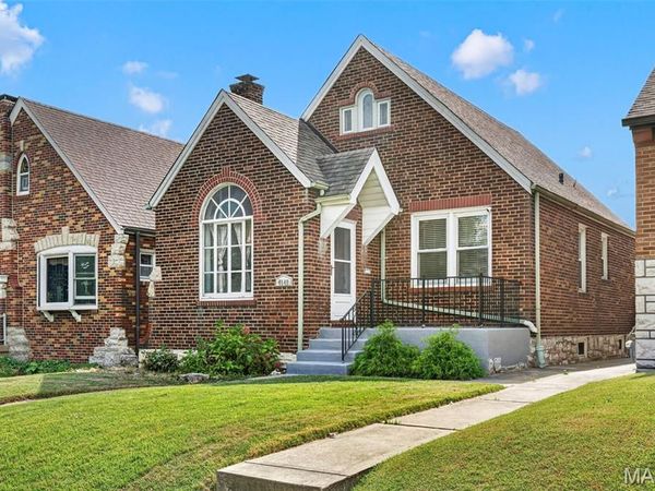 4142 Fairview Avenue, St Louis, MO 63116