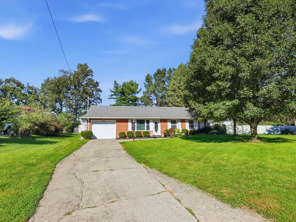 2141 W Mile Road , Springfield, OH 45503