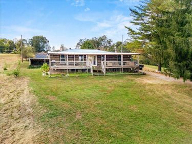 617 Hensley Road, East Bernstadt, KY 40729