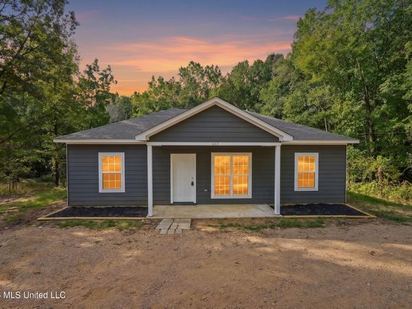 663 Ridge Road, Sarah, MS 38665
