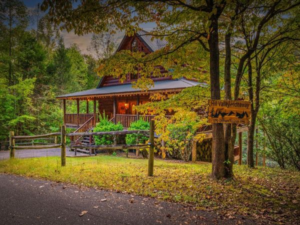 1570 Oldham Springs Way , Sevierville, TN 37876