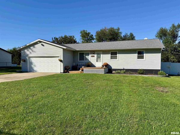655 WILLIAM Drive, Knoxville, IL 61448