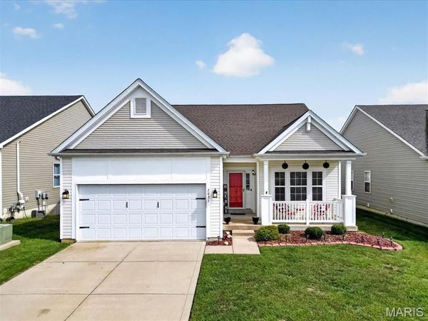 2031 Preston Woods Parkway, Lake St Louis, MO 63367