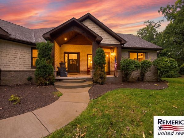 2784 Toby Drive, Brighton, MI 48114