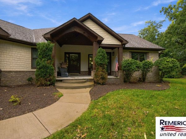 2784 Toby Drive, Brighton, MI 48114