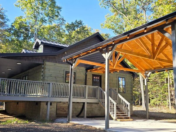 376 Lakeshore Drive, Monterey, TN 38574