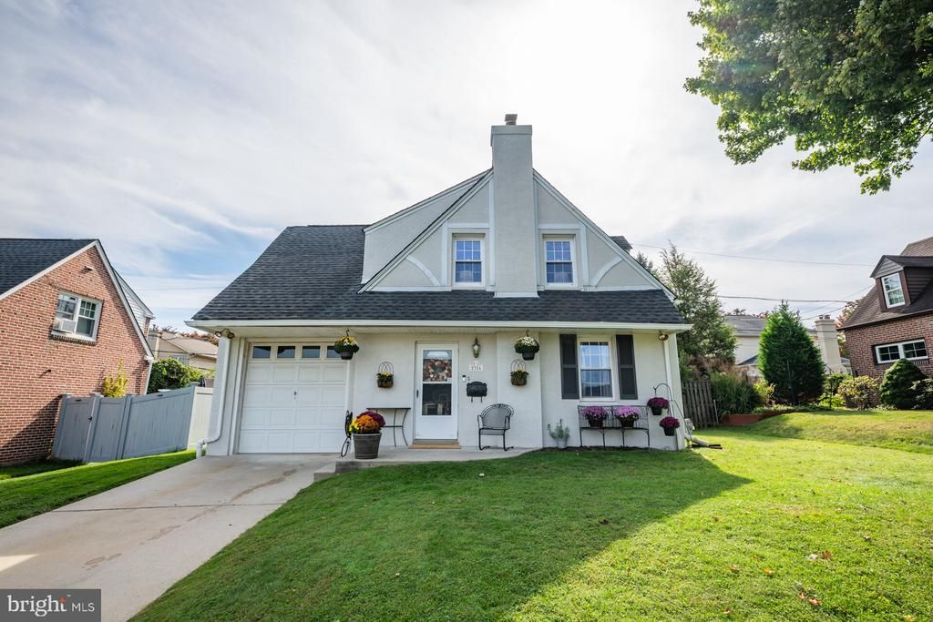 2326 S GILINGER ROAD, LAFAYETTE HILL, PA 19444