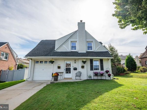 2326 S GILINGER ROAD, LAFAYETTE HILL, PA 19444