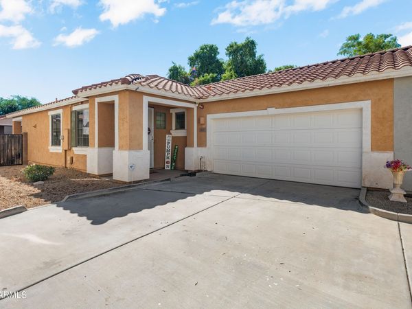 862 S COLONIAL Drive, Gilbert, AZ 85296