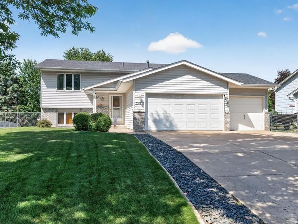 3511 W Mineral Pond Boulevard, Anoka, MN 55303