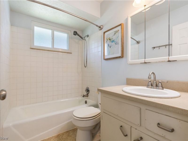 119-121 Swartz Road, Akron, OH 44319 Photo 13