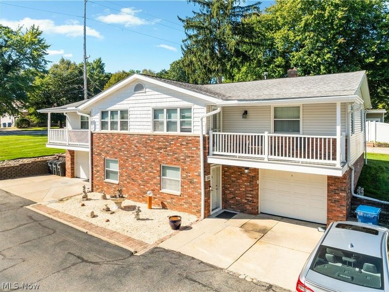 119-121 Swartz Road, Akron, OH 44319 Photo 2