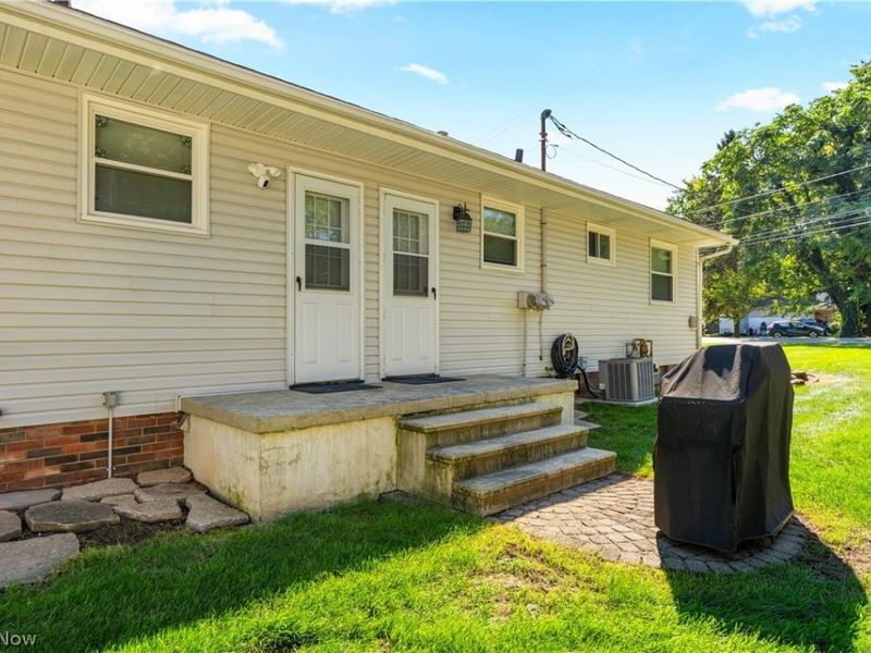 119-121 Swartz Road, Akron, OH 44319 Photo 4