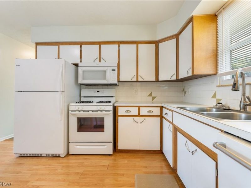 119-121 Swartz Road, Akron, OH 44319 Photo 6