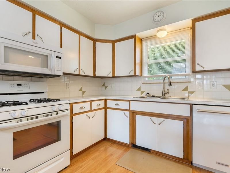 119-121 Swartz Road, Akron, OH 44319 Photo 7
