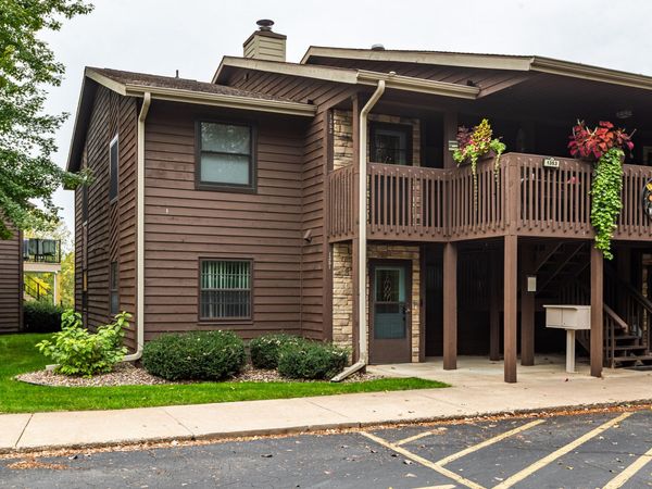 1351 Lauderdale Pl, Onalaska, WI 54650