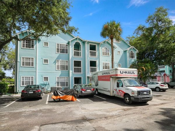 3002 W CLEVELAND STREET , Unit D3, TAMPA, FL 33609