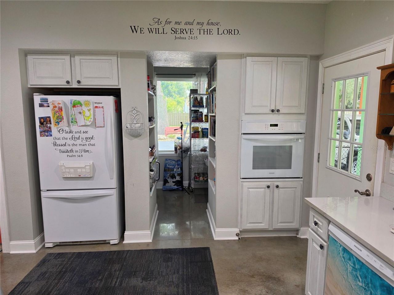 390 Henderson Avenue , Seffner, FL 33584 Photo