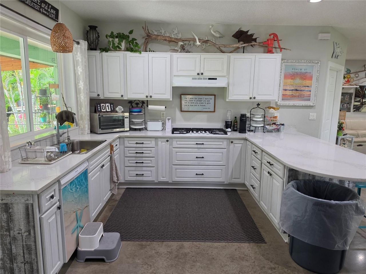 390 Henderson Avenue , Seffner, FL 33584 Photo