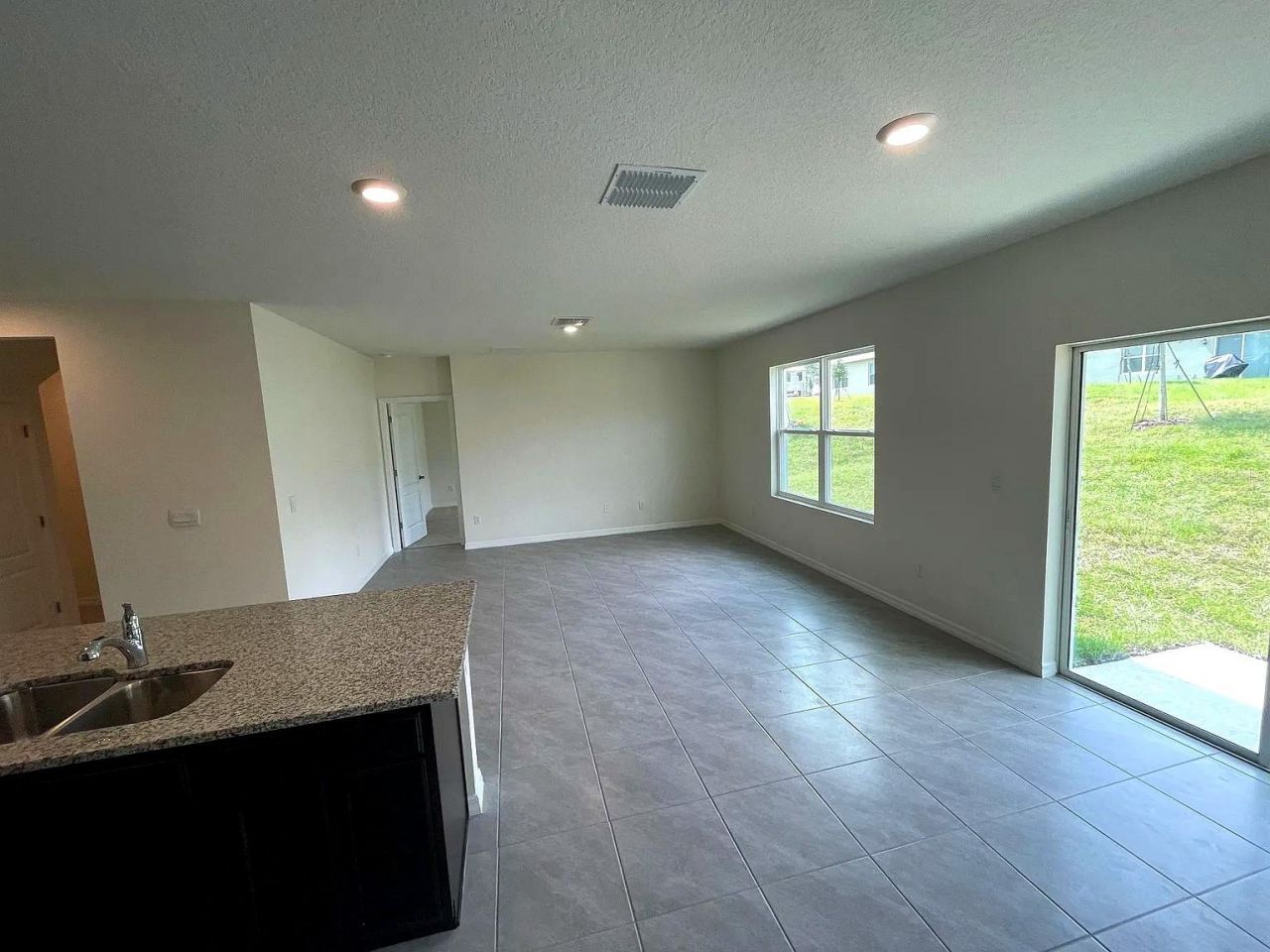 2030 Maple Ridge Drive , Zellwood, FL 32798 Photo