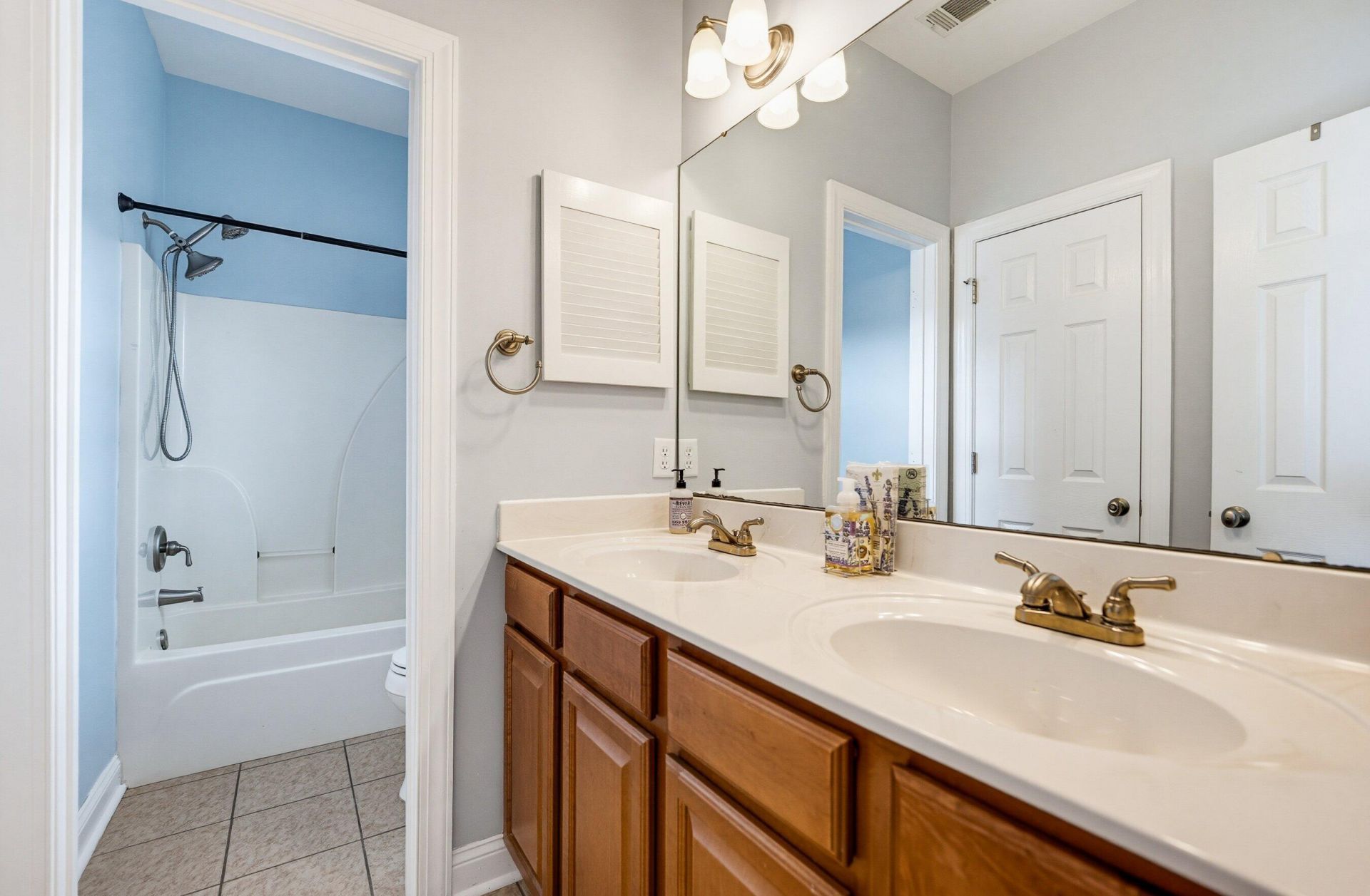 1040 Otter Circle Photo 34