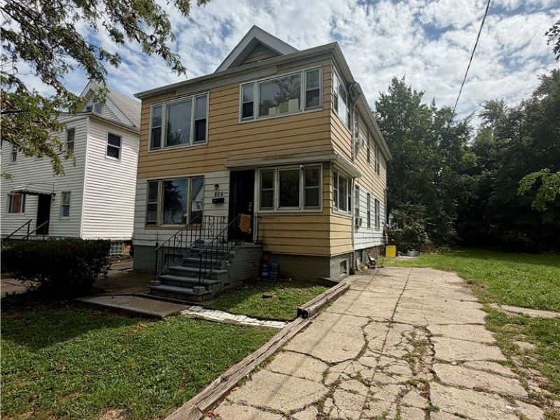 826 Wayside Road, Cleveland, OH 44110 Photo 2