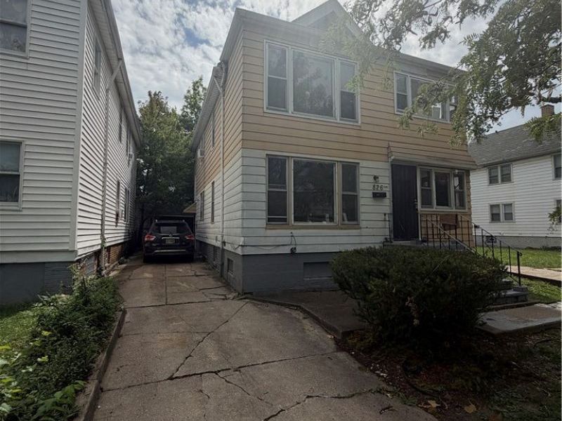 826 Wayside Road, Cleveland, OH 44110 Photo 3