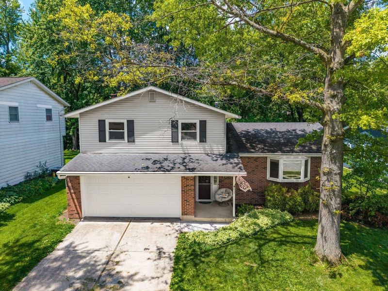 625 Heritage Boulevard, Delaware, OH 43015 Photo 2