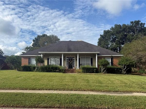 7642 Pembroke Circle, Mobile, AL 36695