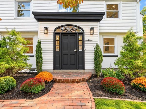 31 Alba Rd, Wellesley, MA 02481