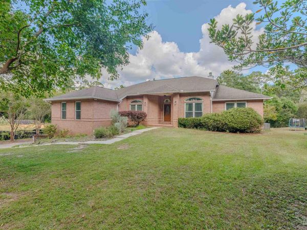 5212 Crystal Creek Dr, Pace, FL 32571