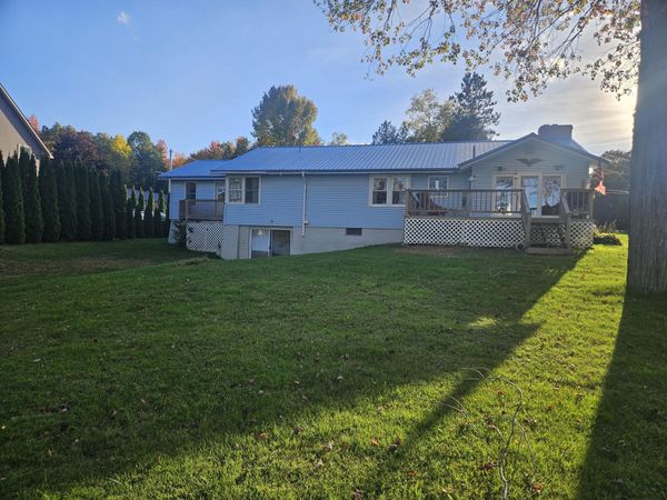 32 Taylor Street , Lincoln, ME 04457
