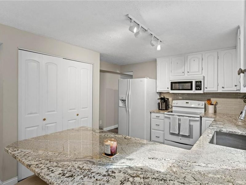 7341 Rustic Woods Drive, Dayton, OH 45424 Photo 15