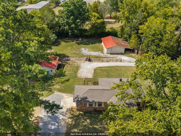 131 Taylor Rd, Florence, AL 35633