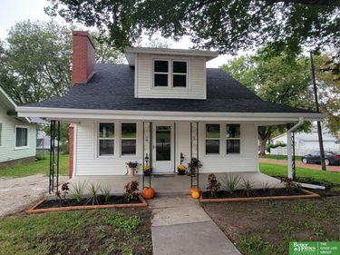 1121 N East Avenue, York, NE 68467