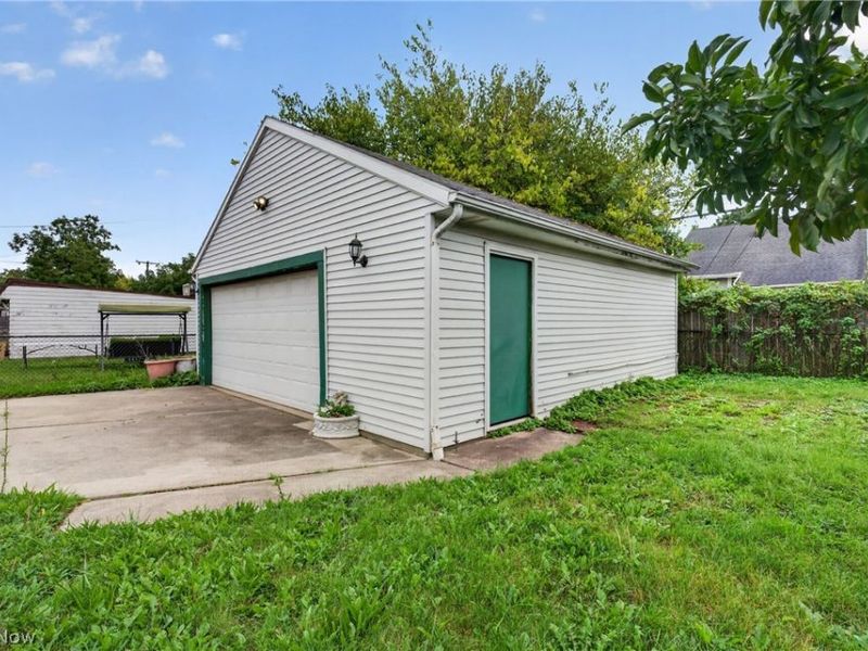 13113 Saint James Avenue, Cleveland, OH 44135 Photo 30