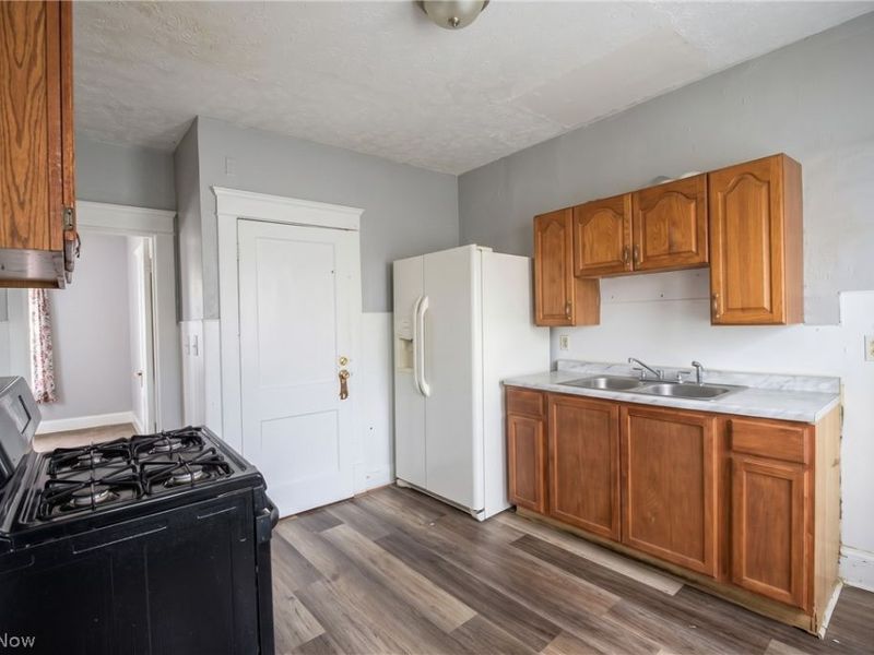 2897 E 111th Street, Cleveland, OH 44104 Photo 2
