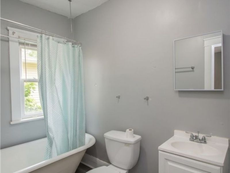 2897 E 111th Street, Cleveland, OH 44104 Photo 7
