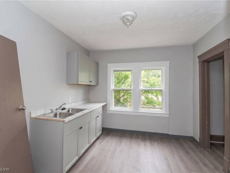 2897 E 111th Street, Cleveland, OH 44104 Photo 8