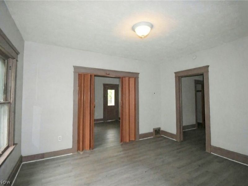 2897 E 111th Street, Cleveland, OH 44104 Photo 9