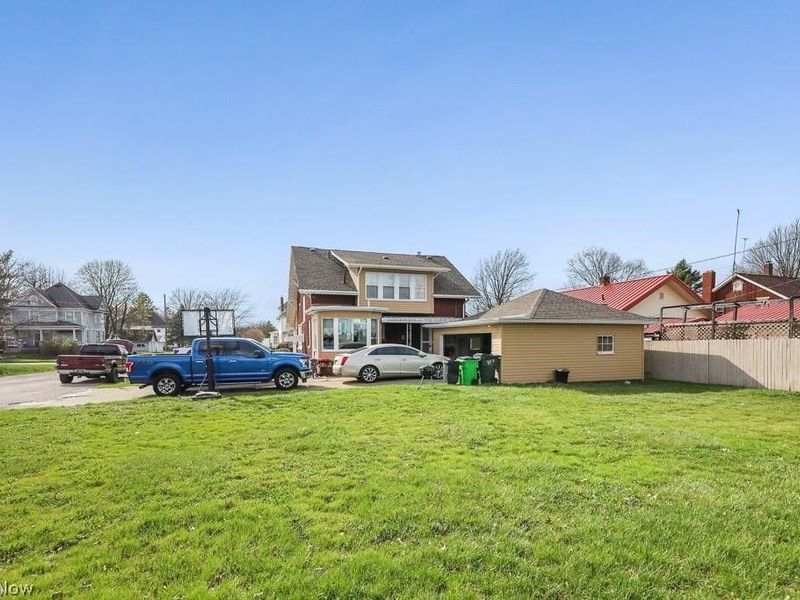 2144 Ridgewood Avenue, Alliance, OH 44601 Photo 3